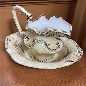 1978 Arnel’s Vintage Gravy or wash basin Ceramic pottery Pitcher and Bowl Set